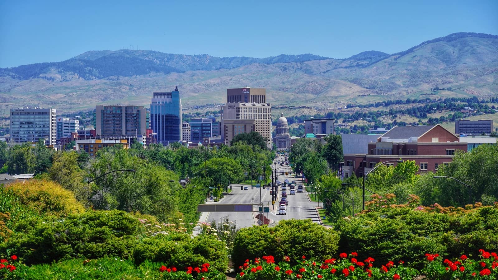 Boise neighborhoods and foothill views